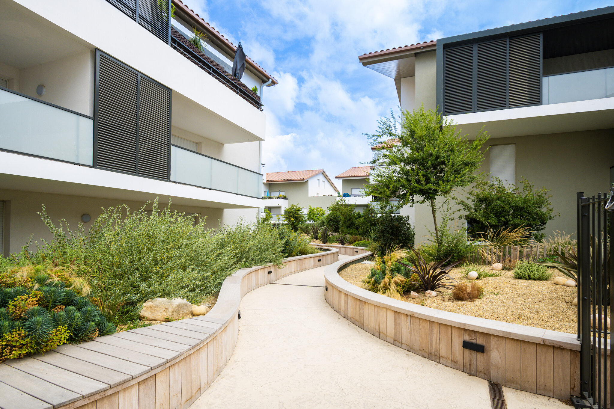 home.hero.carousel.1_ZJO_8187