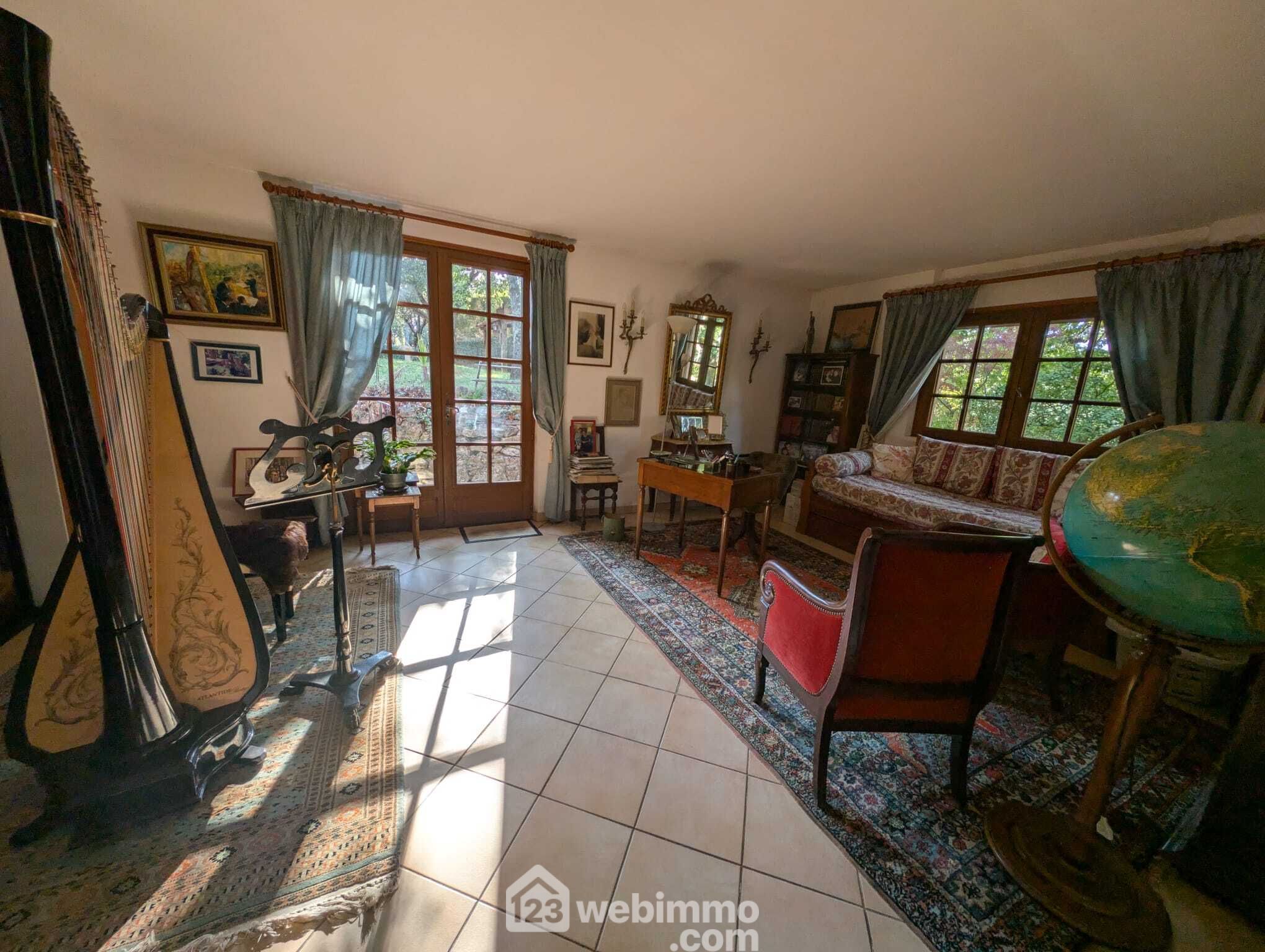 Maison 8 pièces 150 m² · à Flayosc · 150 m² · 230 000 €