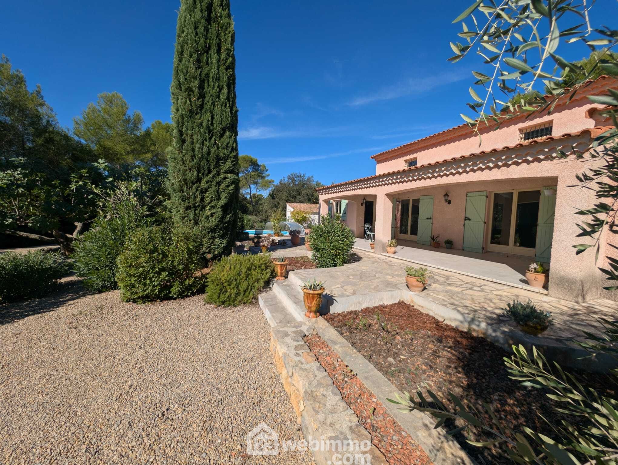 Maison 6 pièces 160 m² · au Thoronet · 160 m² · 520 000 €