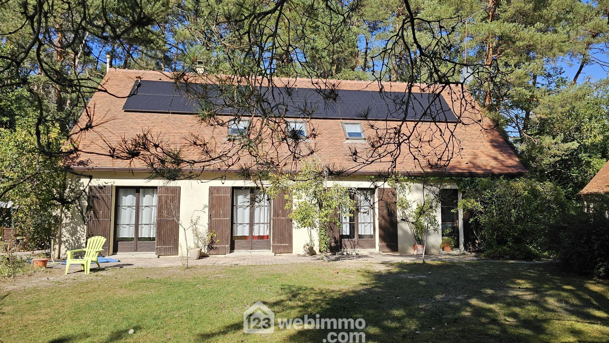 Maison 11 pièces 288 m² · au Vaudoué · 288 m² · 890 000 €