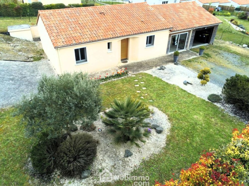 Photo 1 - Saint-Gervais-les-Trois-Clochers 86230 à Saint-Gervais-les-Trois-Clochers