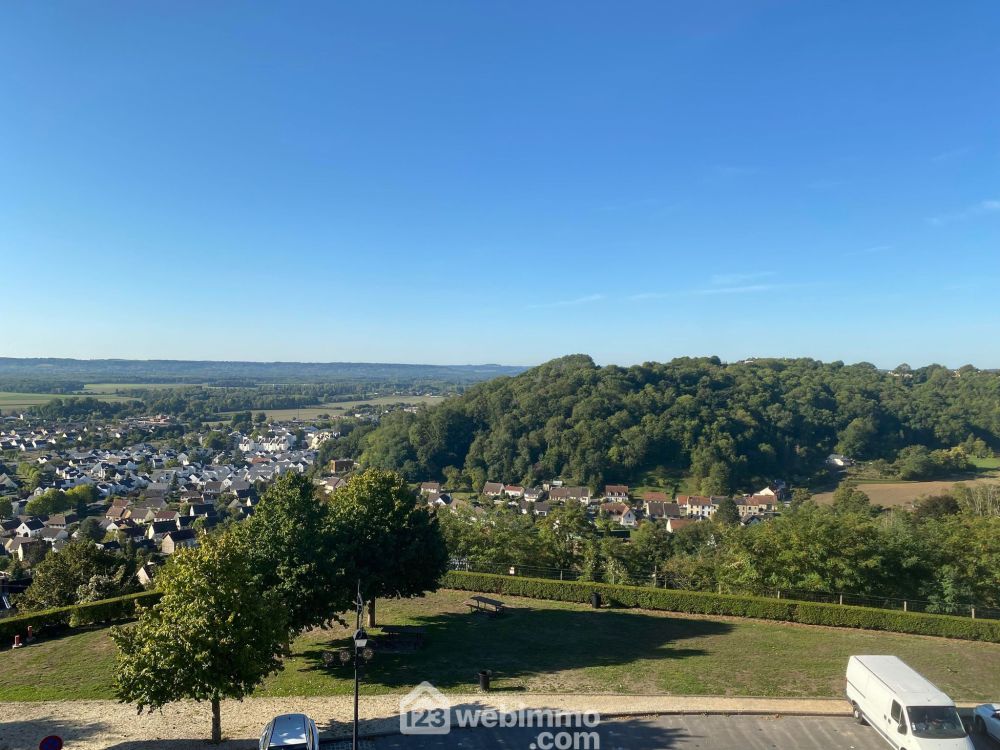 Photo 2 - Laon 02000 à Laon