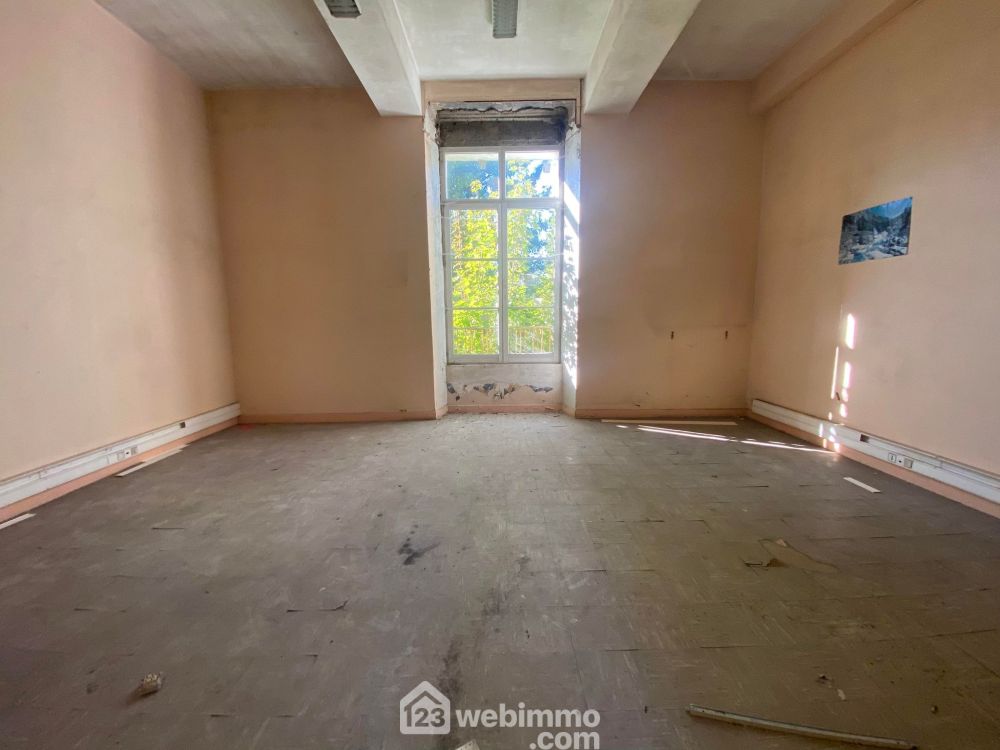 Photo 9 - Laon 02000 à Laon