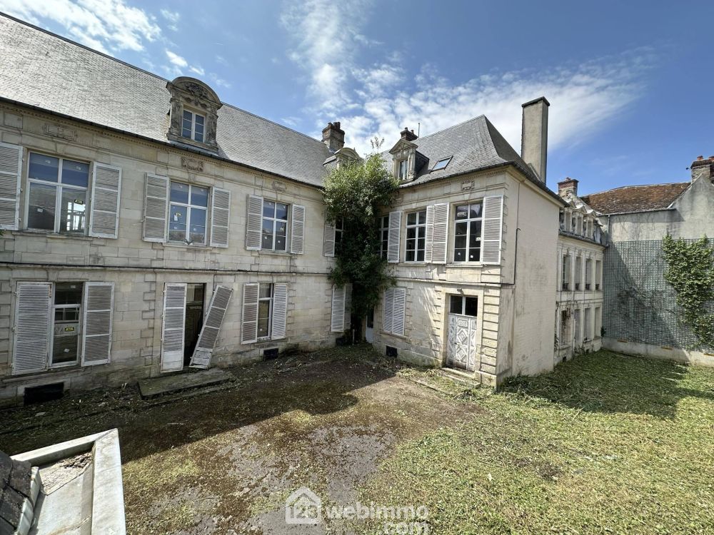 Photo 1 - Laon 02000 à Laon