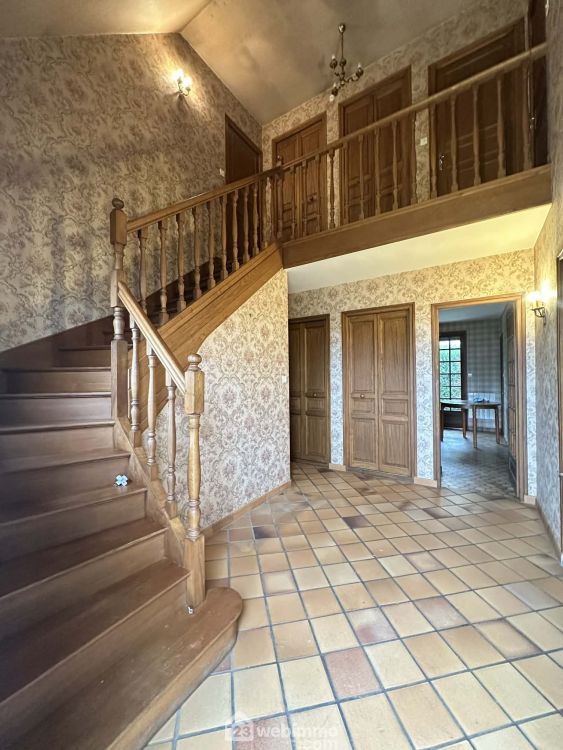 Photo 2 - Laon 02000 à Laon