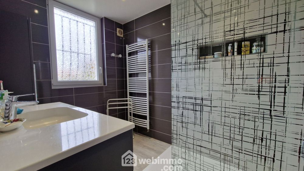 Photo 10 - Laon 02000 à Laon