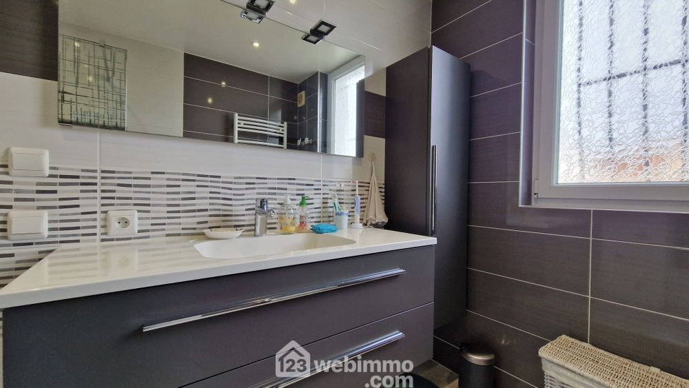 Photo 11 - Laon 02000 à Laon