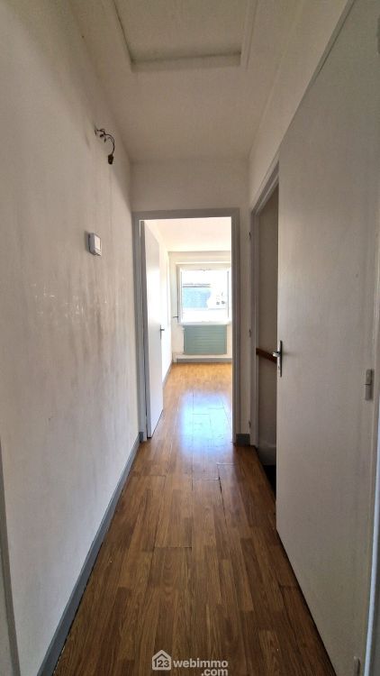 Photo 9 - Laon 02000 à Laon