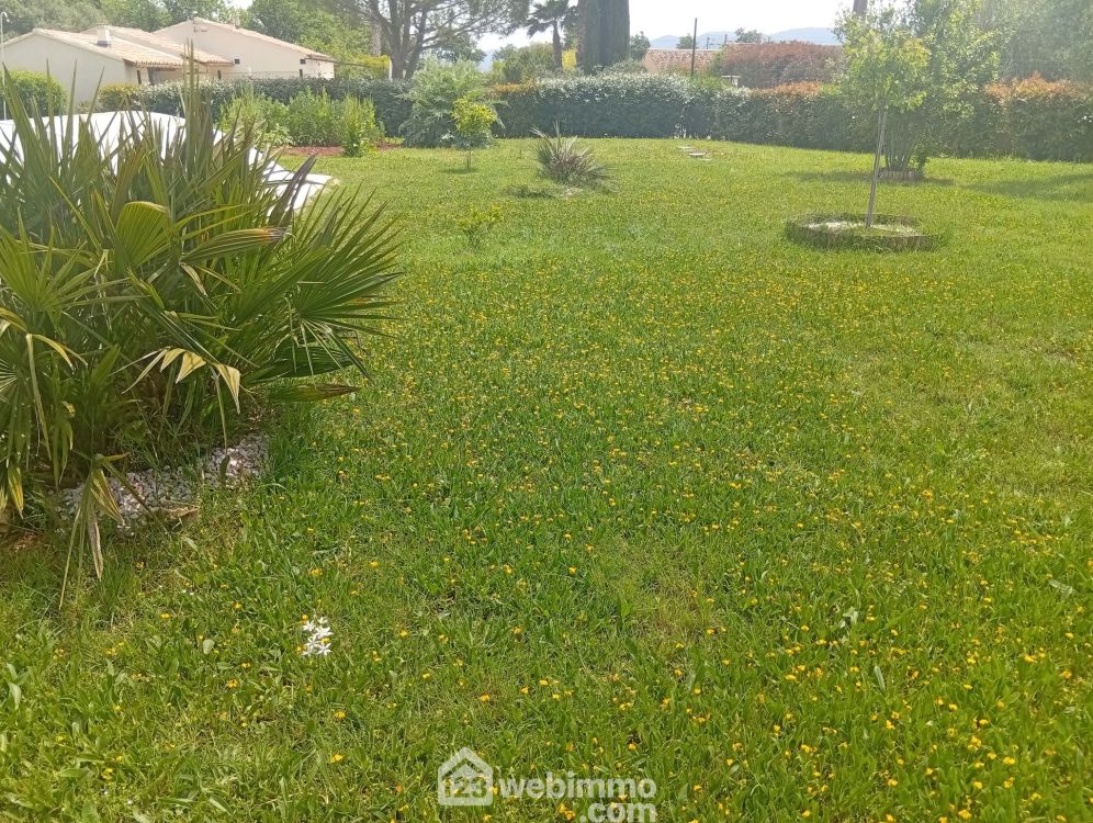 Photo 2 - Le Luc 83340 à Le Luc