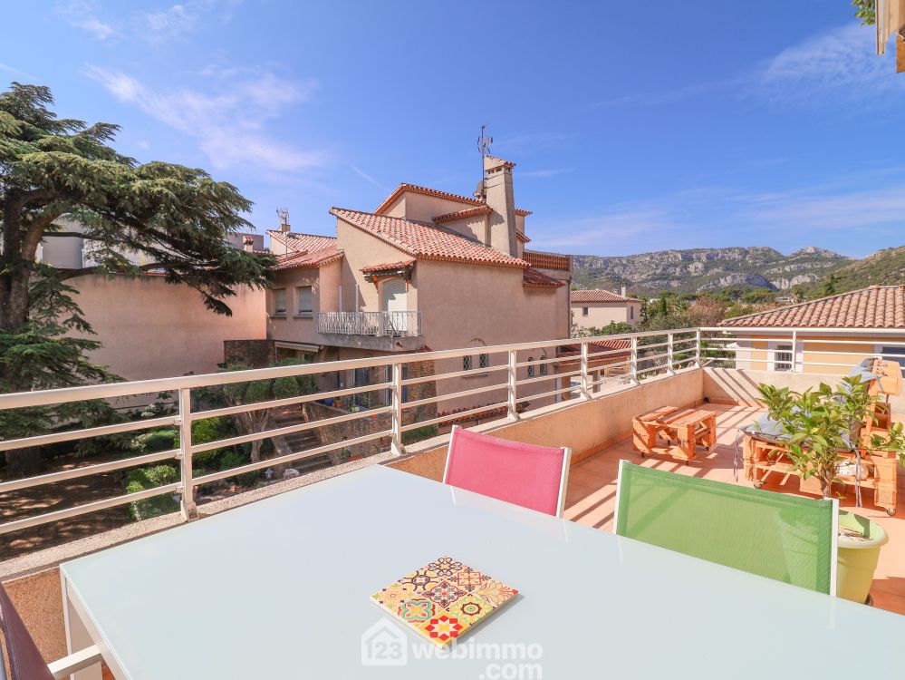 Photo 2 - Marseille 13009 à Marseille