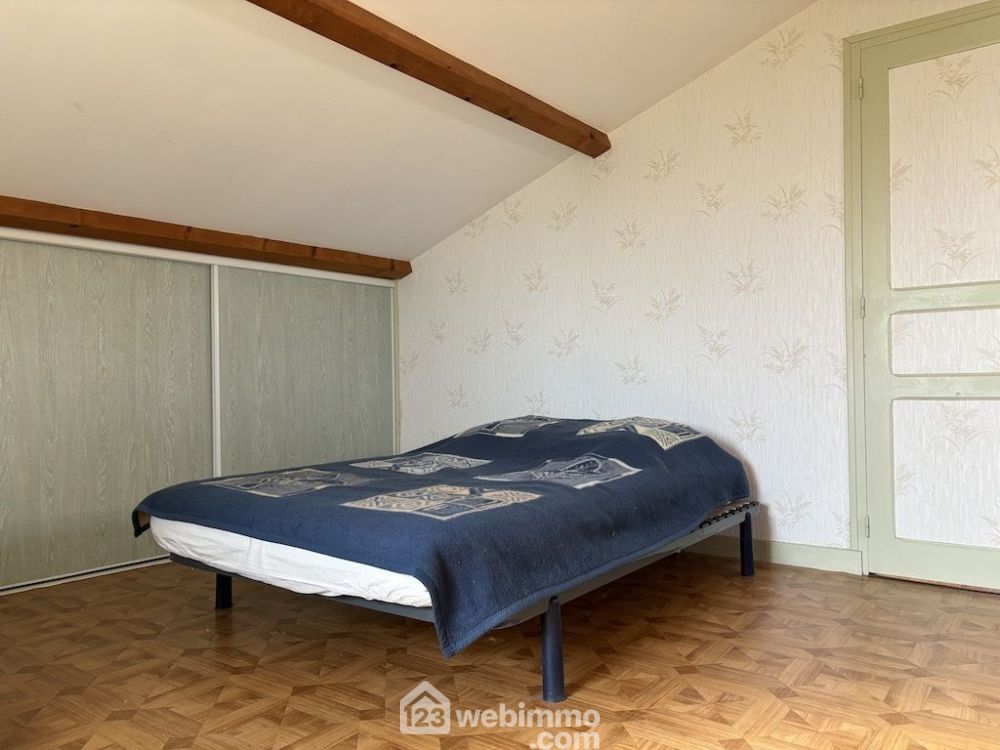 Photo 44 - La Puye 86260 à La Puye