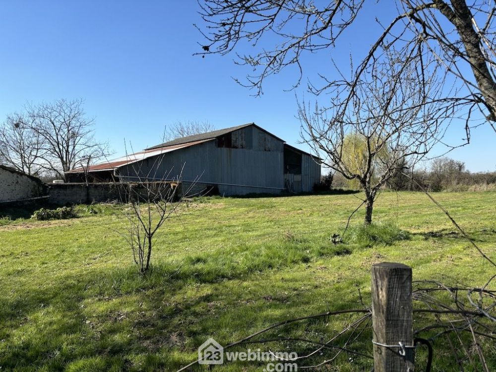 Photo 48 - La Puye 86260 à La Puye