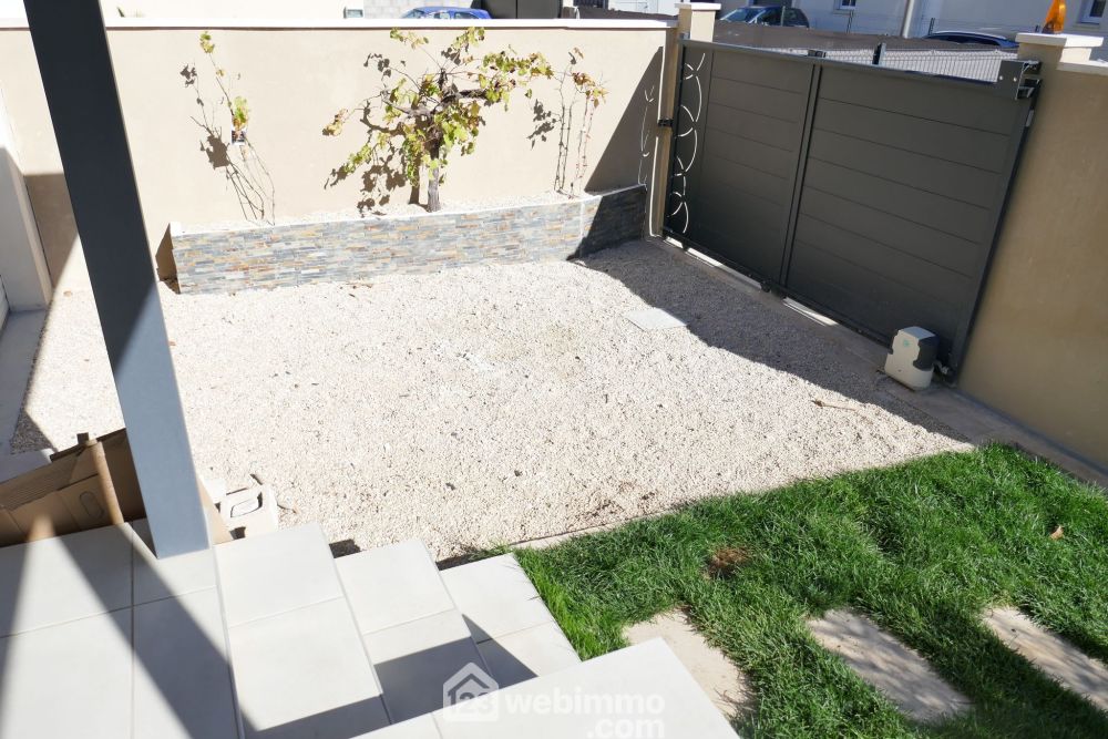 Photo 2 - Arles 13280 à Arles