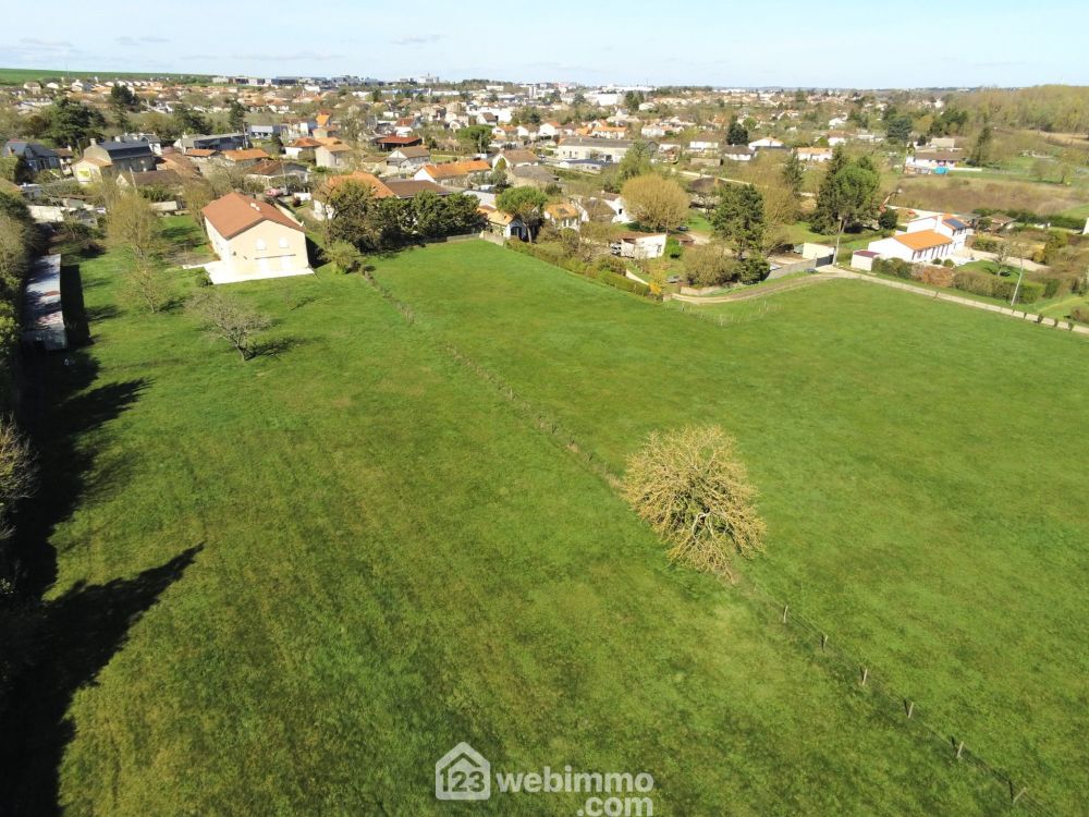 Photo 38 - Chasseneuil-du-Poitou 86360 à Chasseneuil-du-Poitou