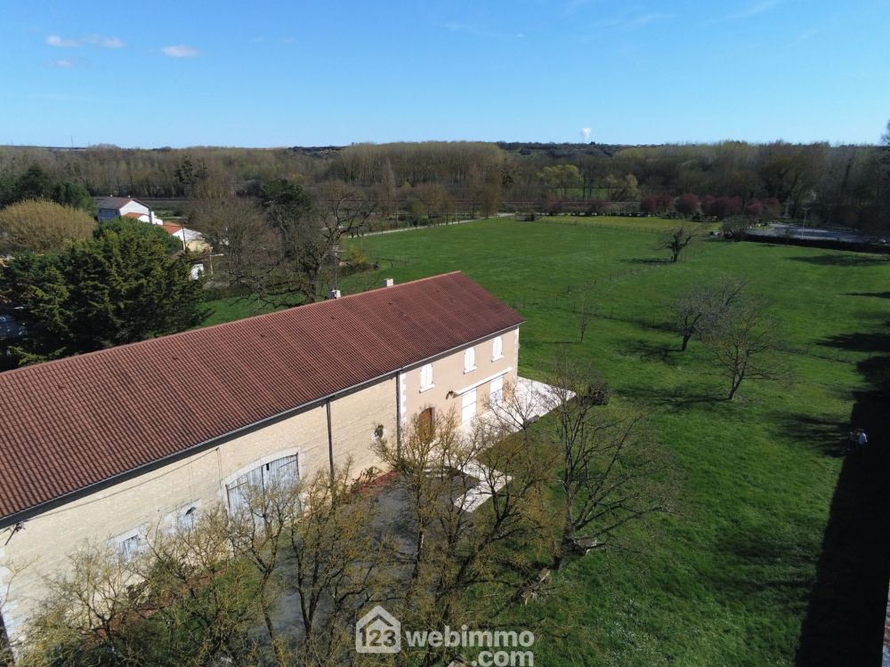 Photo 36 - Chasseneuil-du-Poitou 86360 à Chasseneuil-du-Poitou