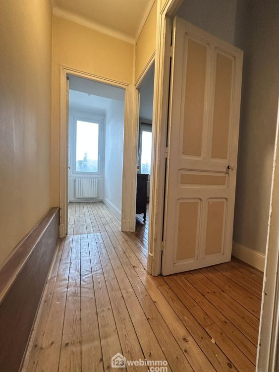 Photo 12 - Laon 02000 à Laon