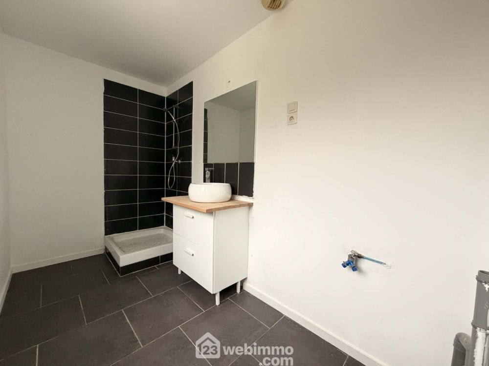 Photo 9 - Laon 02000 à Laon