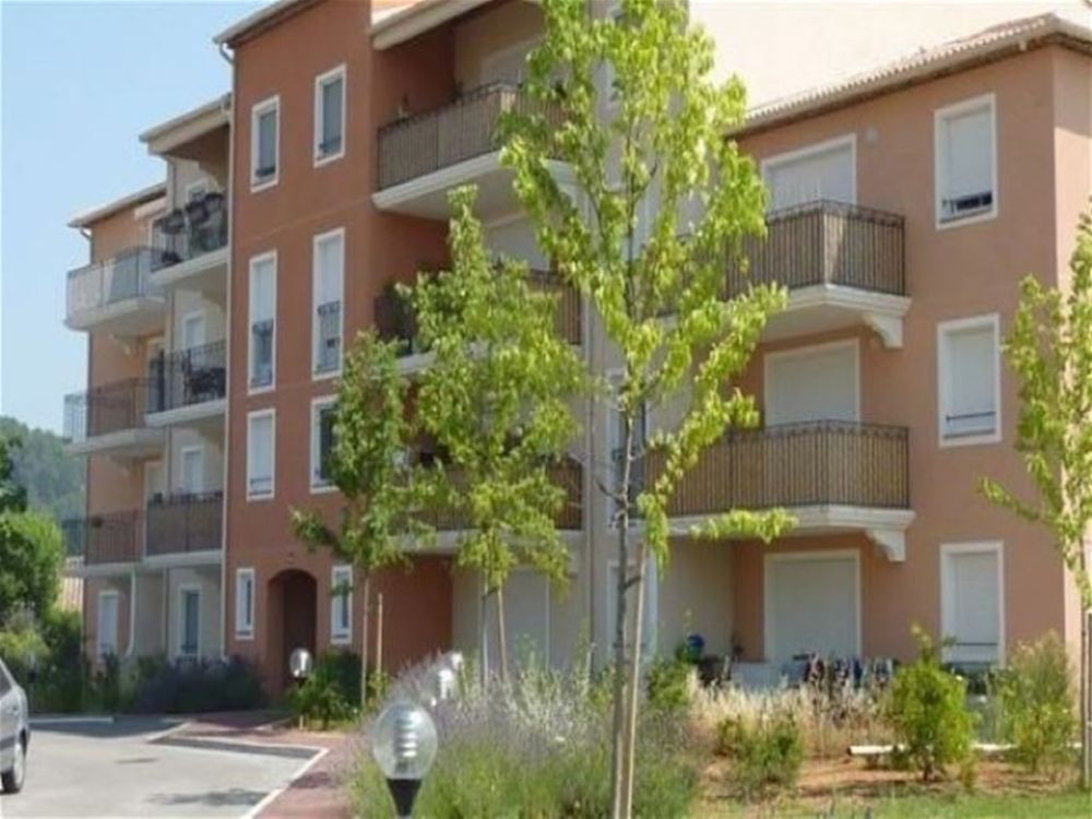 Photo 1 - Le Luc 83340 à Le Luc