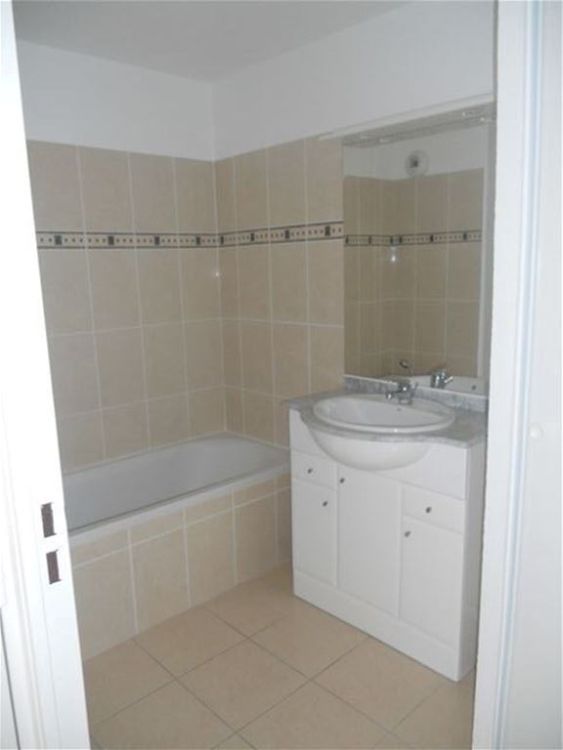 Photo 5 - Le Luc 83340 à Le Luc