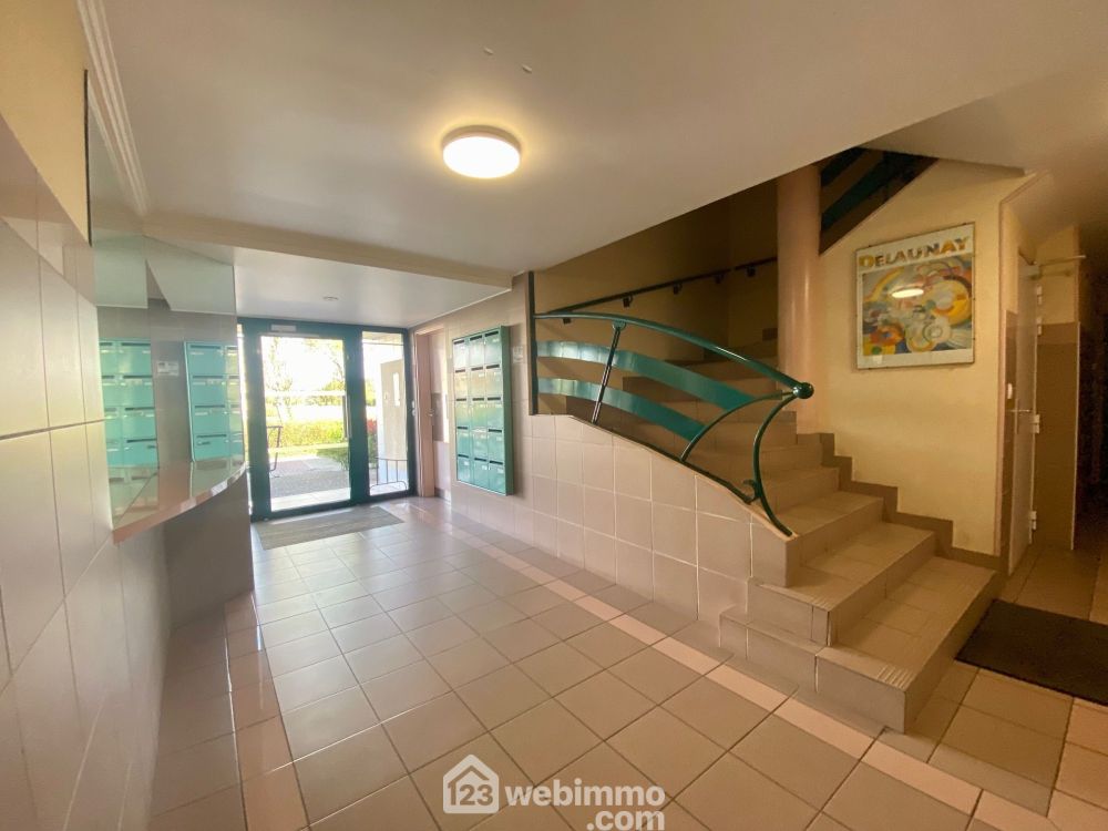 Photo 1 - Lisses 91090 à Lisses