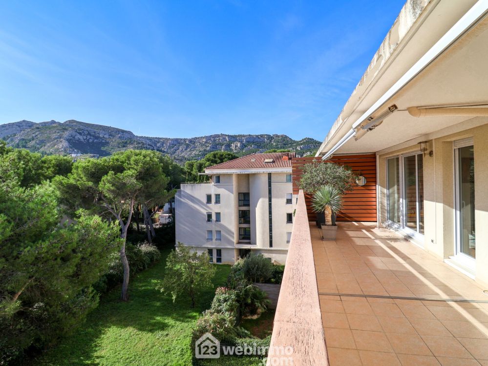 Photo 2 - Marseille 13009 à Marseille