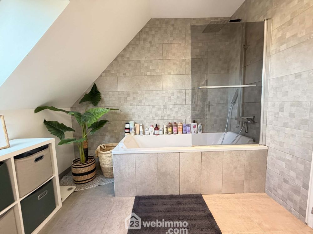 Photo 32 - Chambry 02000 à Chambry