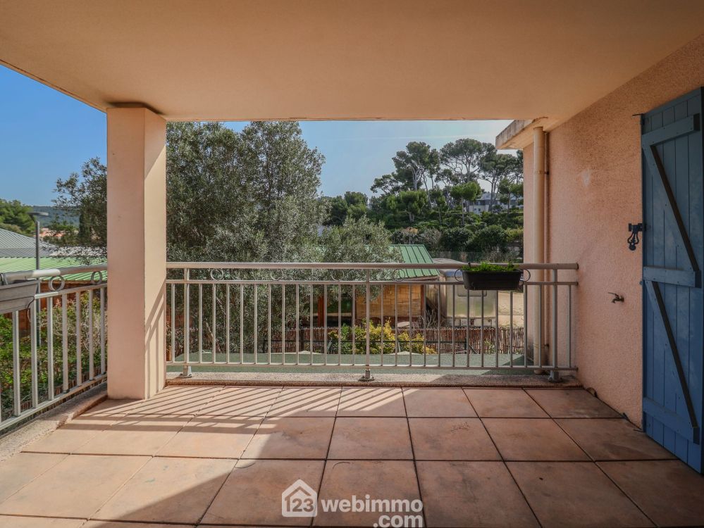 Photo 2 - Marseille 13009 à Marseille