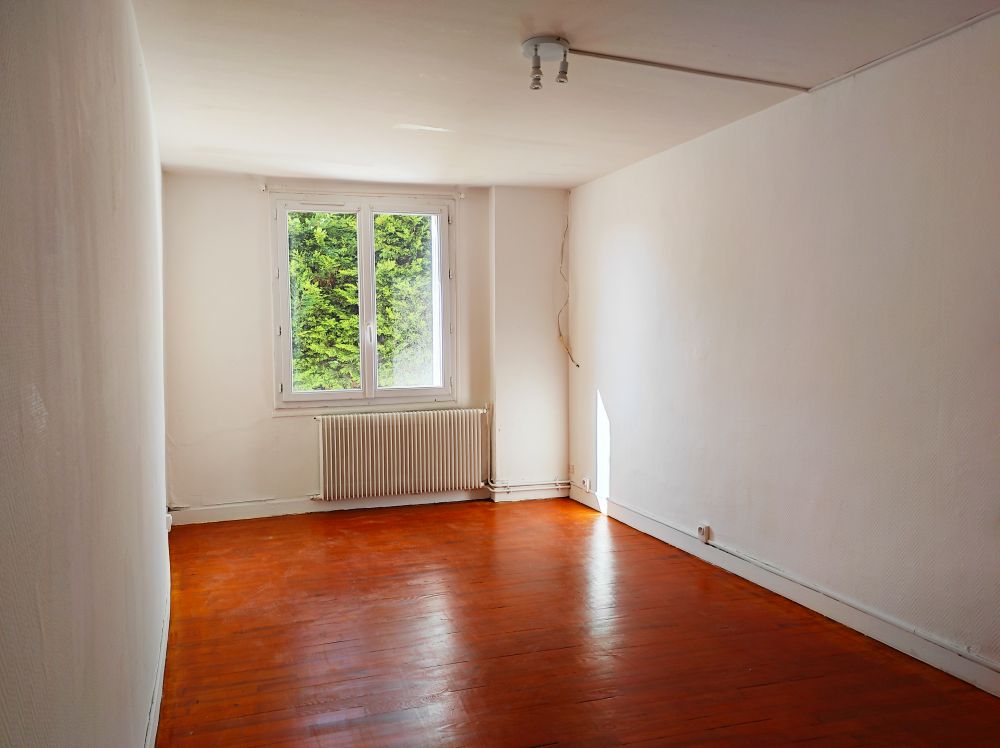 Photo 2 - Louviers 27400 à Louviers