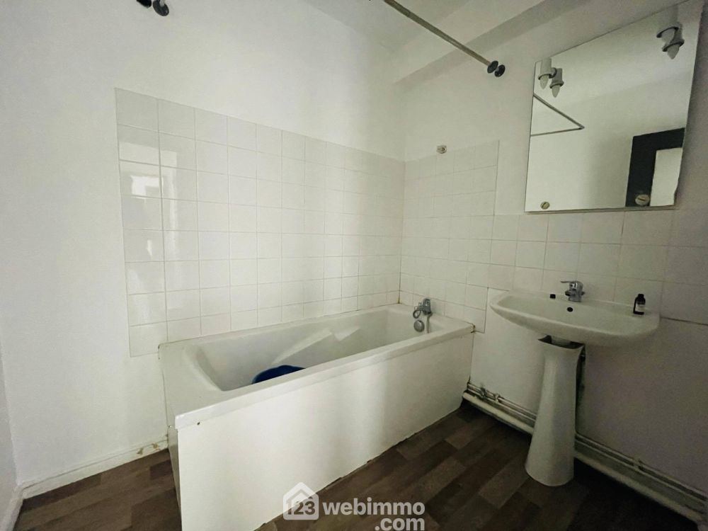 Photo 10 - Laon 02000 à Laon