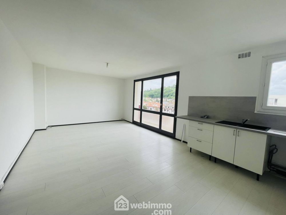 Photo 3 - Laon 02000 à Laon