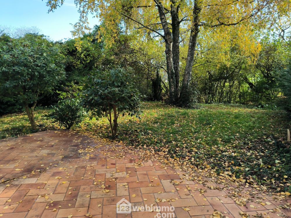 Photo 2 - LAON 02000 à LAON