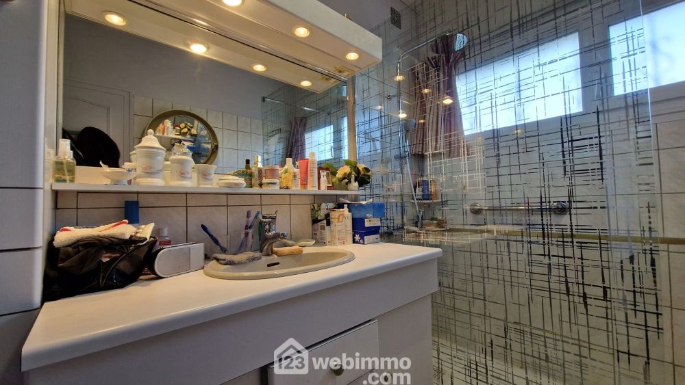 Photo 12 - Laon 02000 à Laon