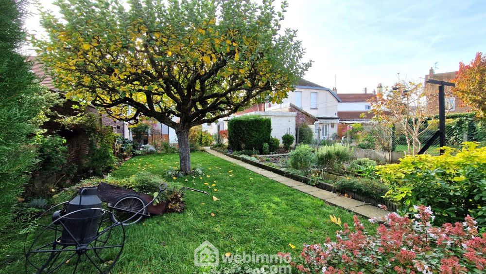 Photo 24 - Laon 02000 à Laon