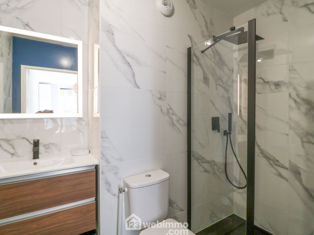 Photo 10 - Marseille 13009 à Marseille