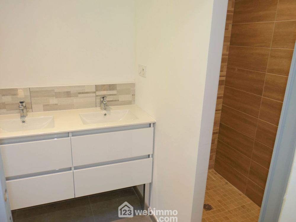 Photo 8 - Arles 13280 à Arles