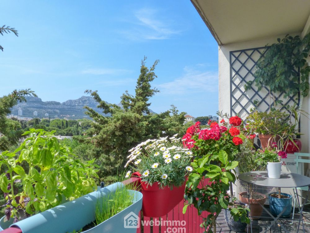 Photo 1 - Marseille 13008 à Marseille