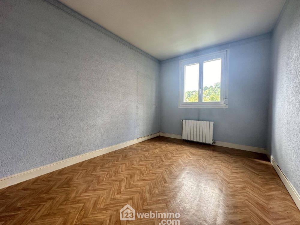 Photo 8 - Laon 02000 à Laon