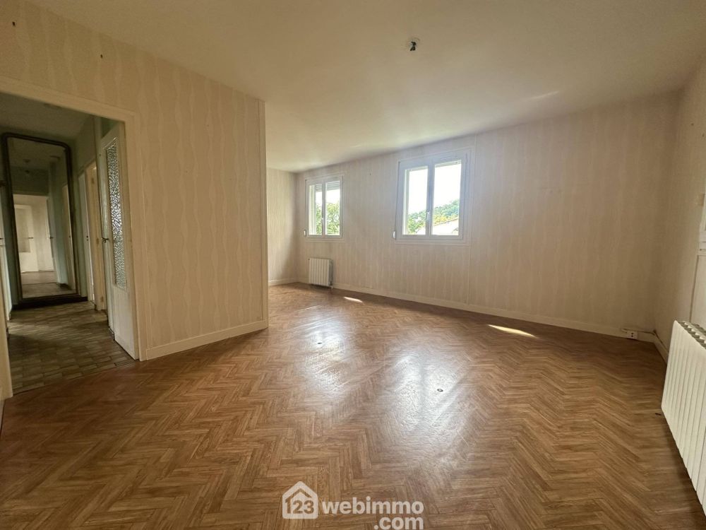 Photo 5 - Laon 02000 à Laon