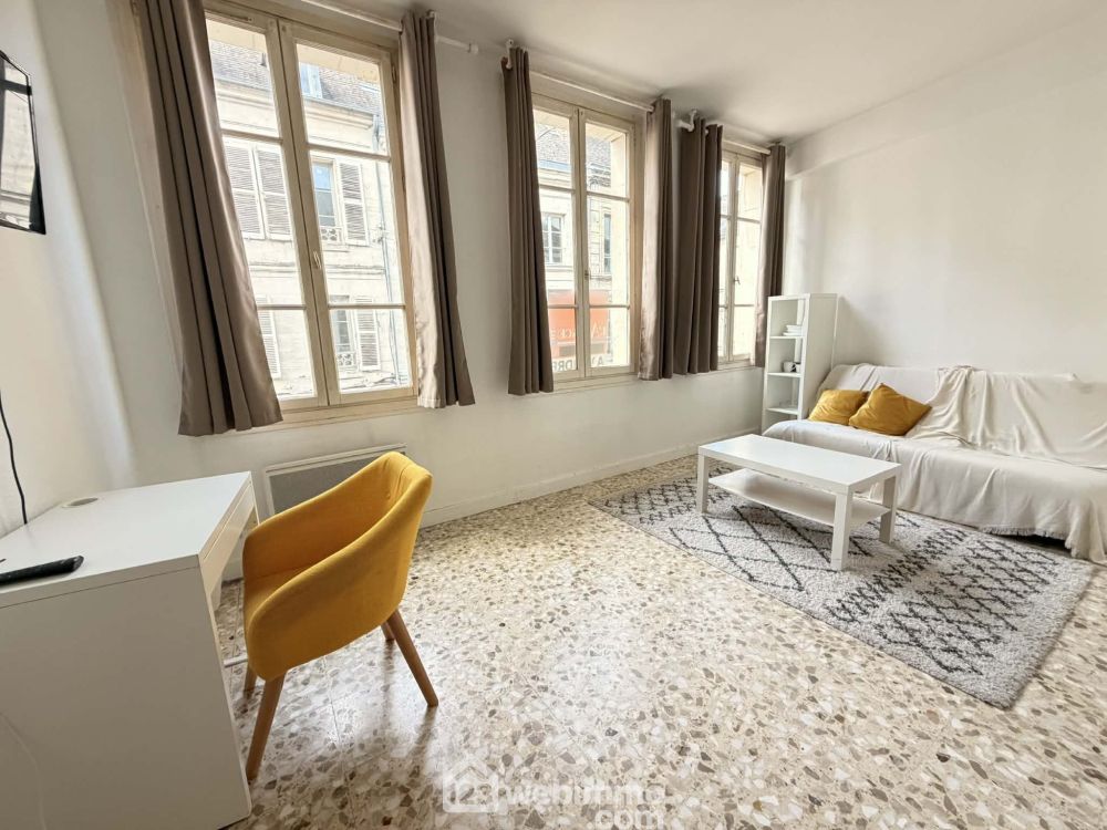 Photo 7 - Laon 02000 à Laon