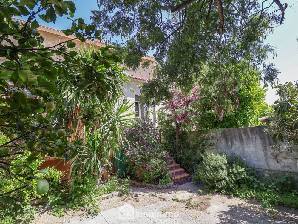 Photo 5 - Marseille 13008 à Marseille