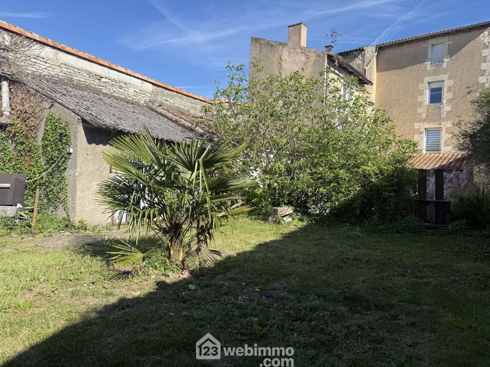 Photo 16 - Neuville-de-Poitou 86170 à Neuville-de-Poitou