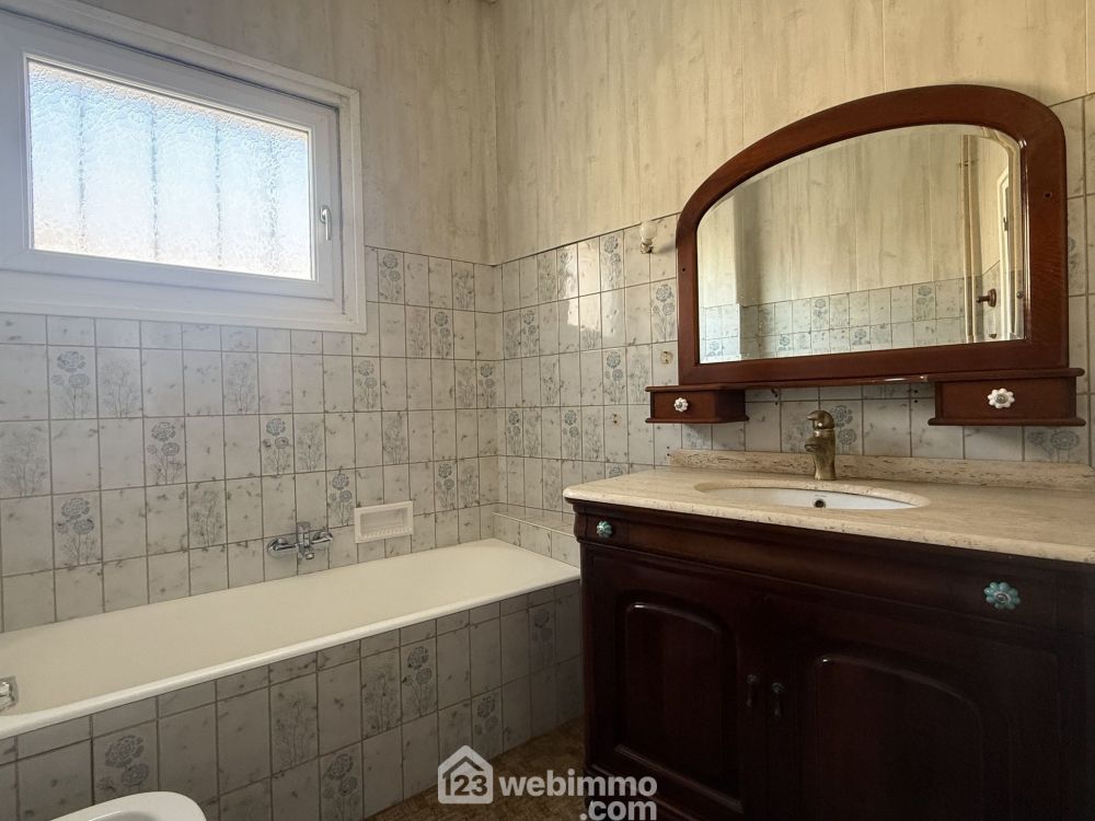 Photo 4 - Neuville-de-Poitou 86170 à Neuville-de-Poitou