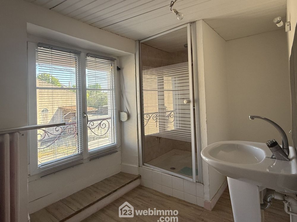 Photo 9 - Neuville-de-Poitou 86170 à Neuville-de-Poitou