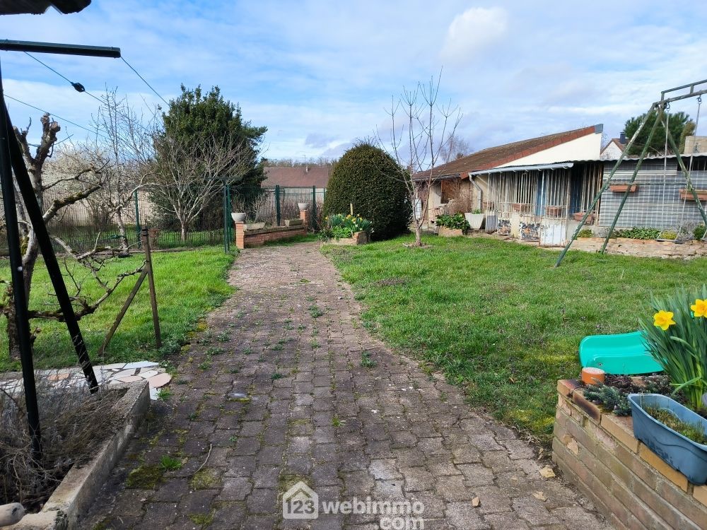 Photo 2 - CHASSEMY 02370 à CHASSEMY