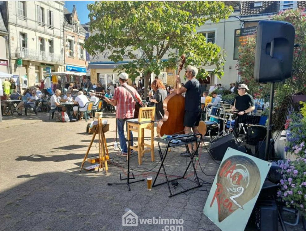 Photo 24 - Descartes 37160 à Descartes