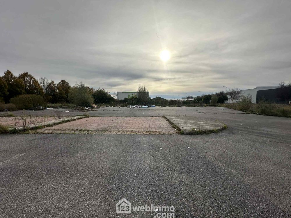 Photo 1 - Chambry 02000 à Chambry