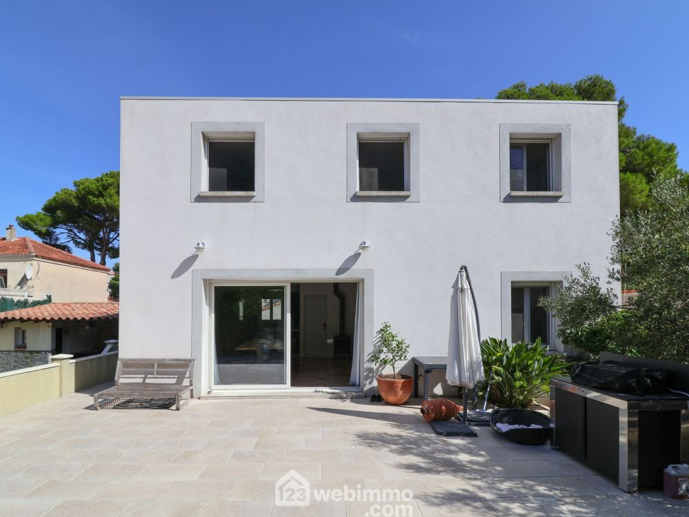 Photo 2 - Marseille 13009 à Marseille