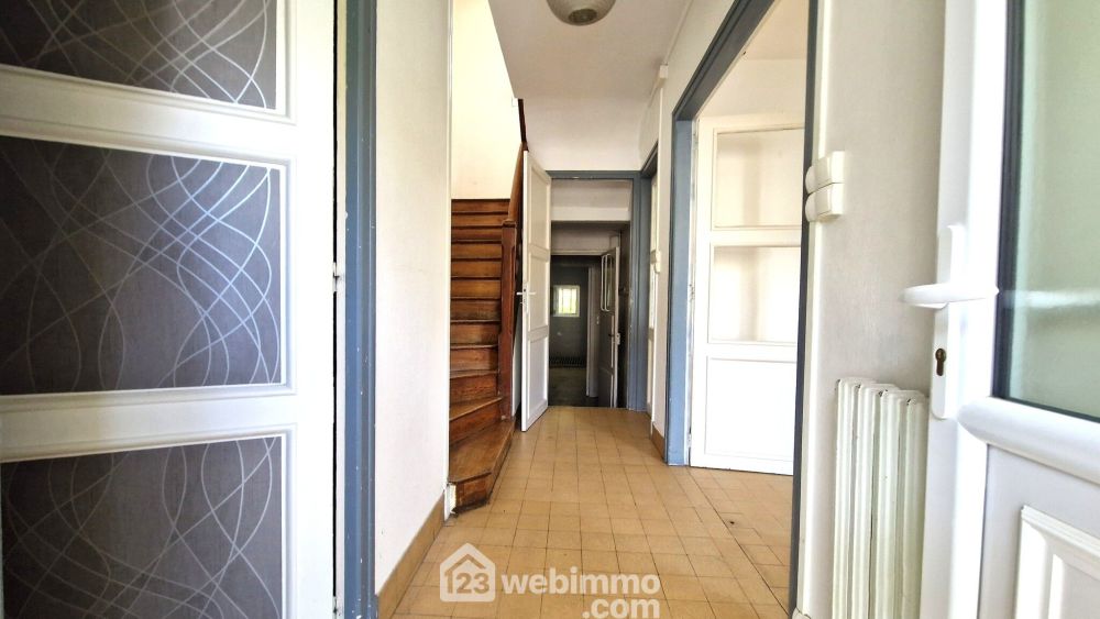 Photo 3 - Laon 02000 à Laon