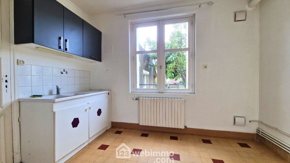 Photo 6 - Laon 02000 à Laon