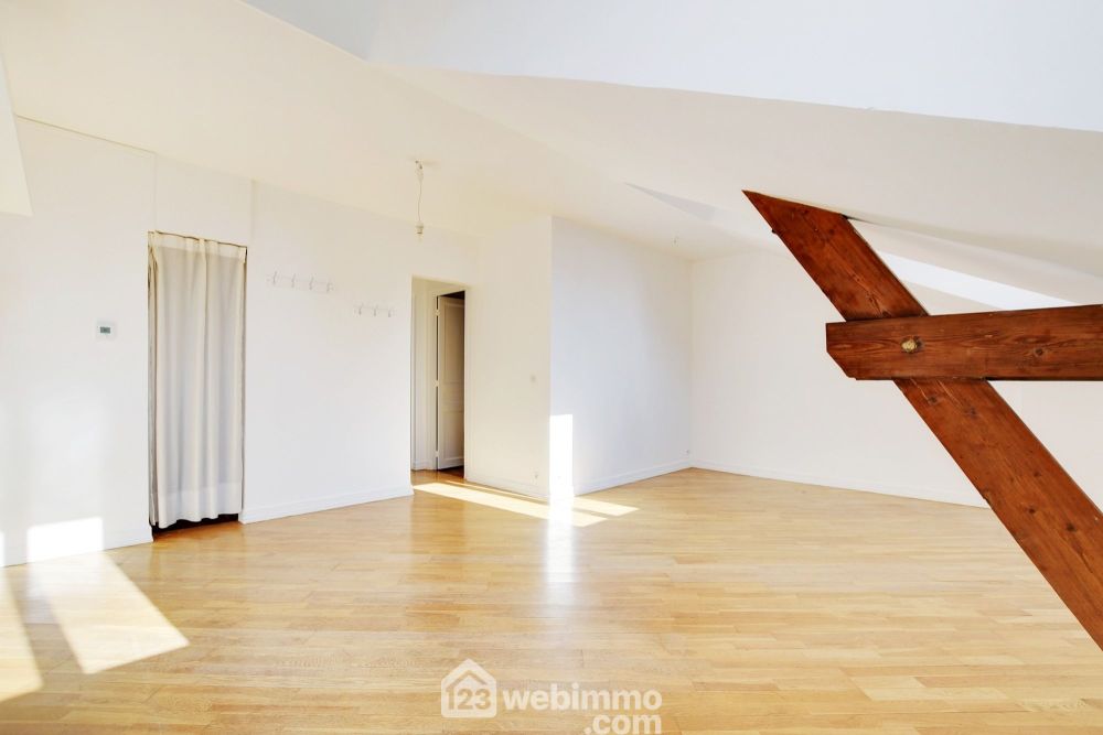 Photo 3 - Suresnes 92150 à Suresnes